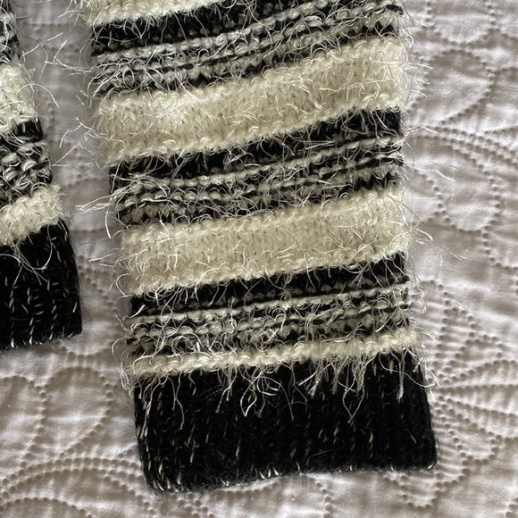 Calvin Klein cropped textured jacket Sz S - Picture 3 of 4